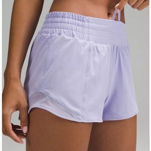 Lululemon Hotty Hot HR 2.5" Shorts, Lilac Smoke, Size 4 NWT